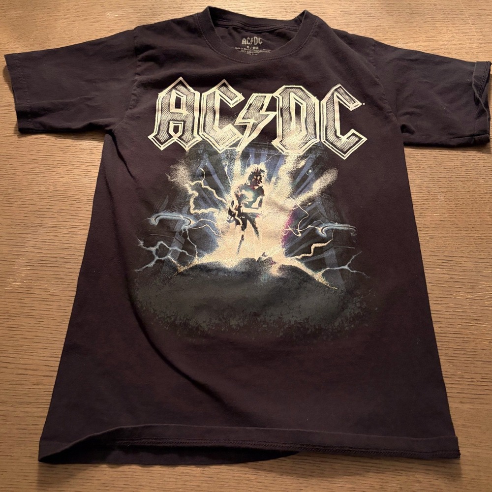 AC/DC Angus Young Lightning Graphic T-Shirt Mens Small Black Rock Band Tee